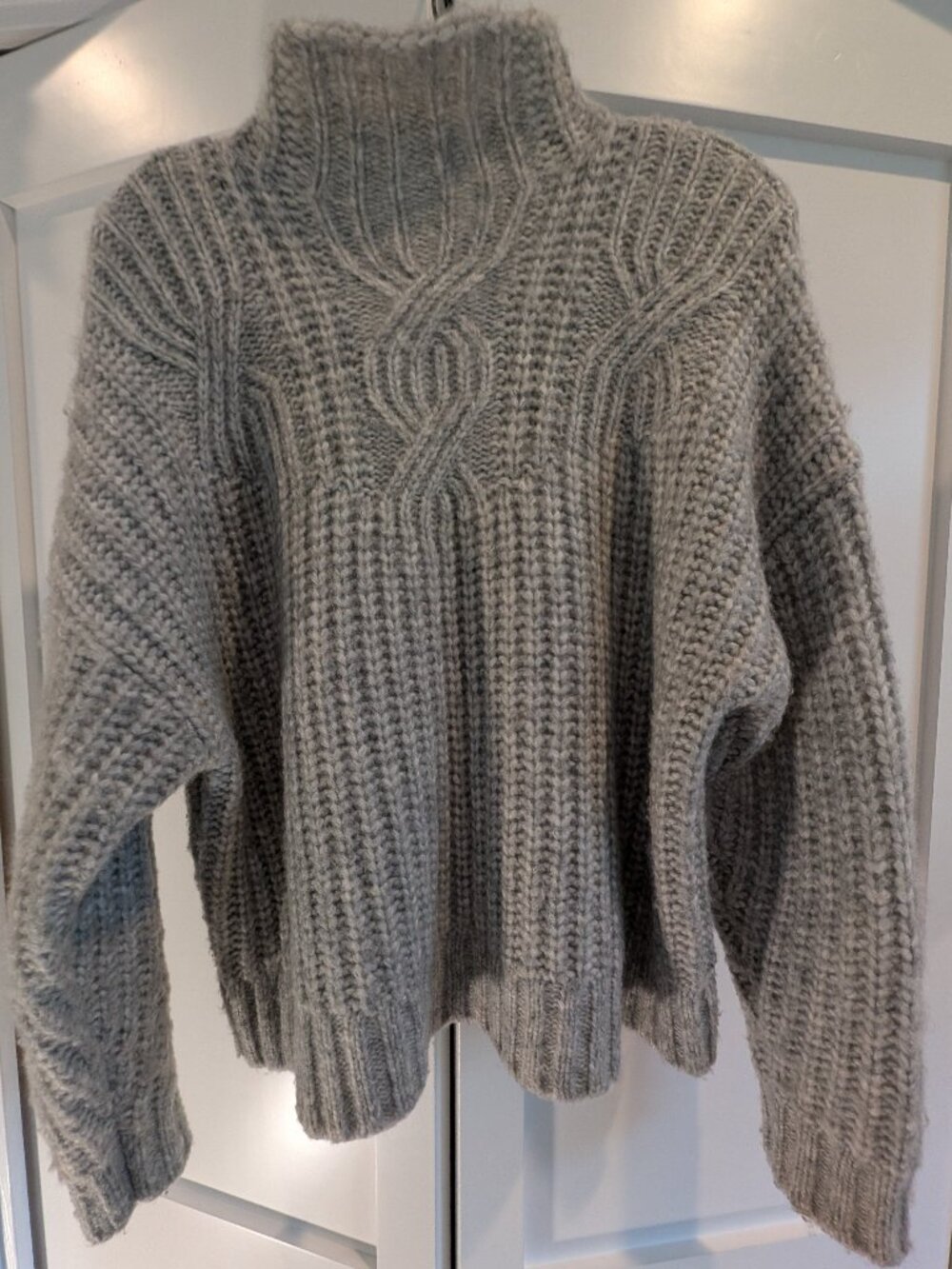 Aerie Gray Turtleneck Sweater Size M